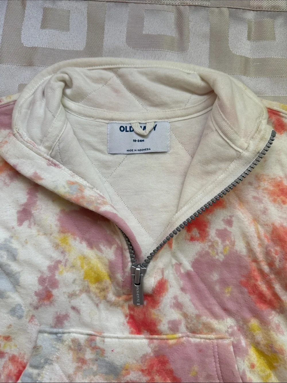 Tie-dyed half- zipped quilted sweatshirt